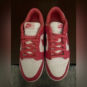 Archeo pink Nike dunks